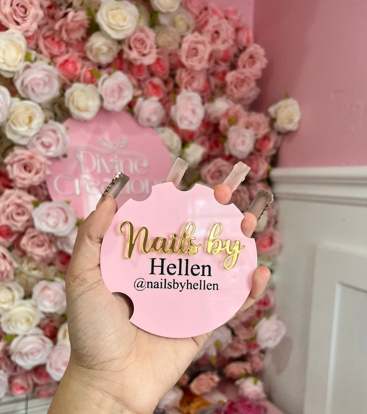 Nail tech prop